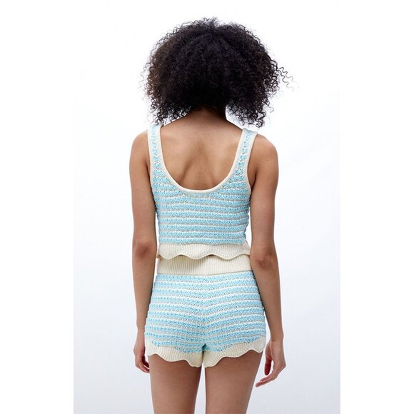 LA Hearts Lovely Blue Cream Cropped Sweater Tank Top Scalloped Hem Med - Picture 3 of 11